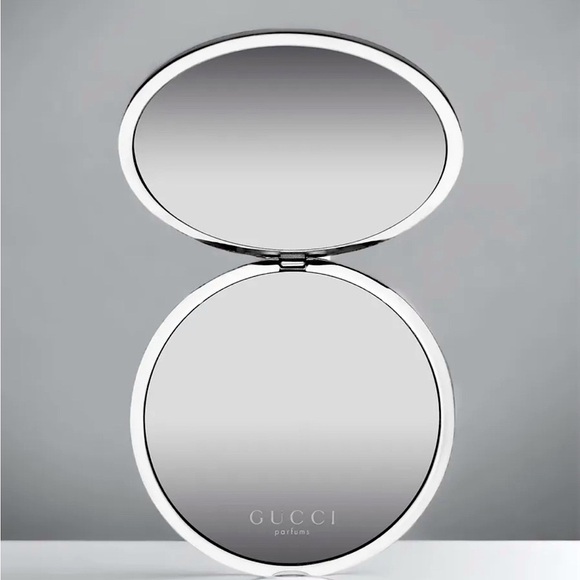Sold 🩶 Authentic Gucci Compact Mirror Gift Box (Silver Engraved Etched Floral) - Picture 3 of 11